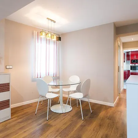 شقة Apartup Naranjos *